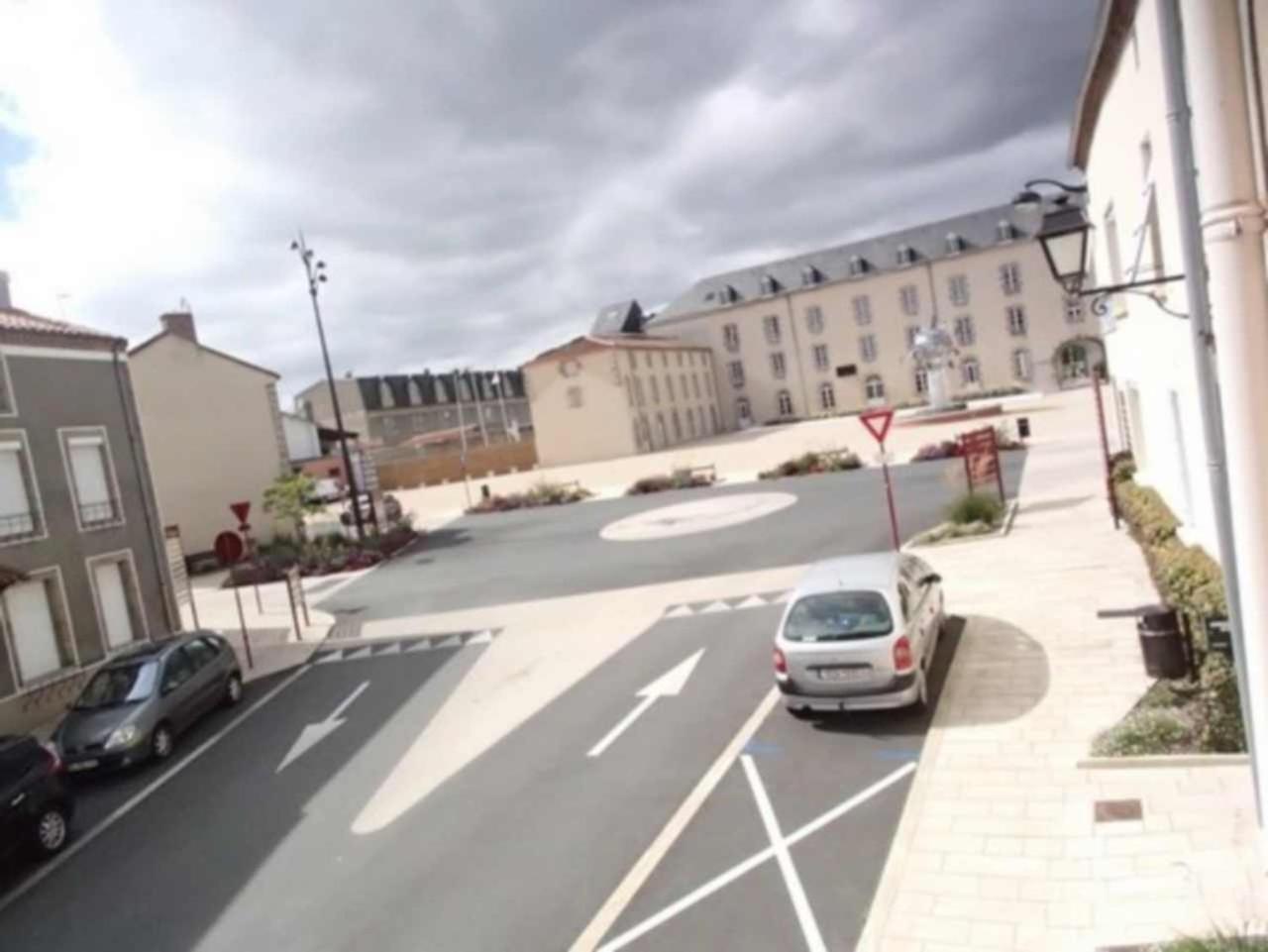 Appart-Alma Saint-Laurent-sur-Sevre Luaran gambar